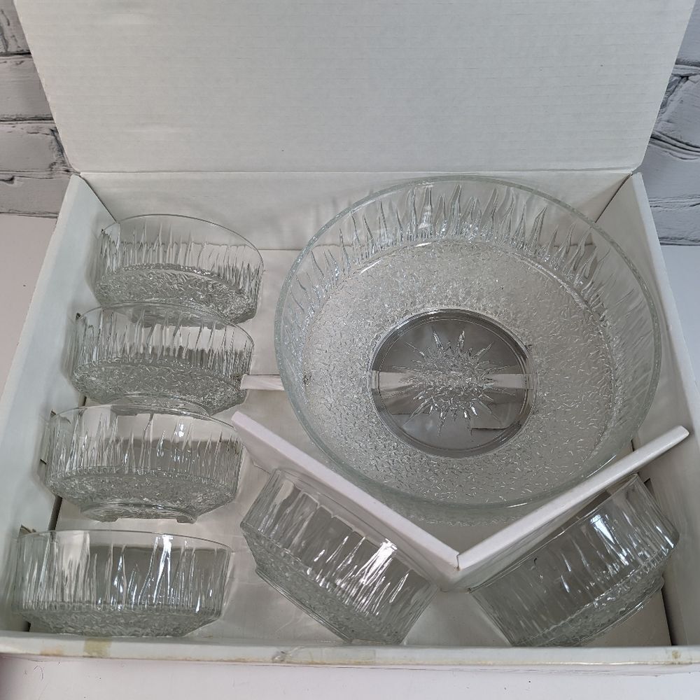 Ravenhead White Fire 7 bowl set with box